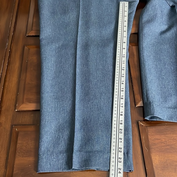 Action Slacks by Levis Strauss & Co Dress/Casual Pant size 40x24 - Picture 4 of 10